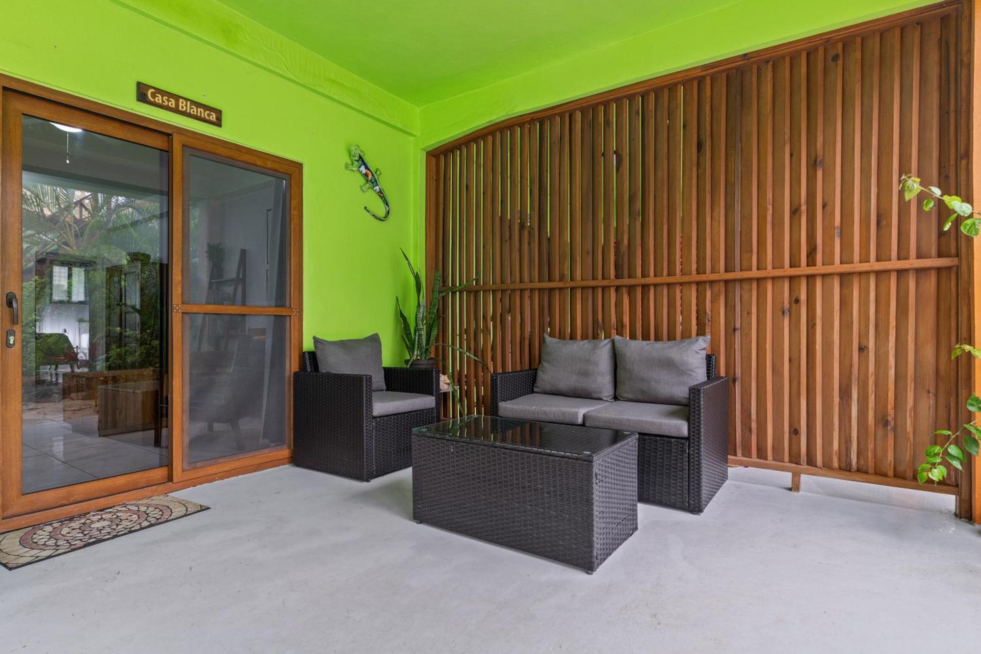 הופקינס Coconut Row Boutique Hotel חדר תמונה