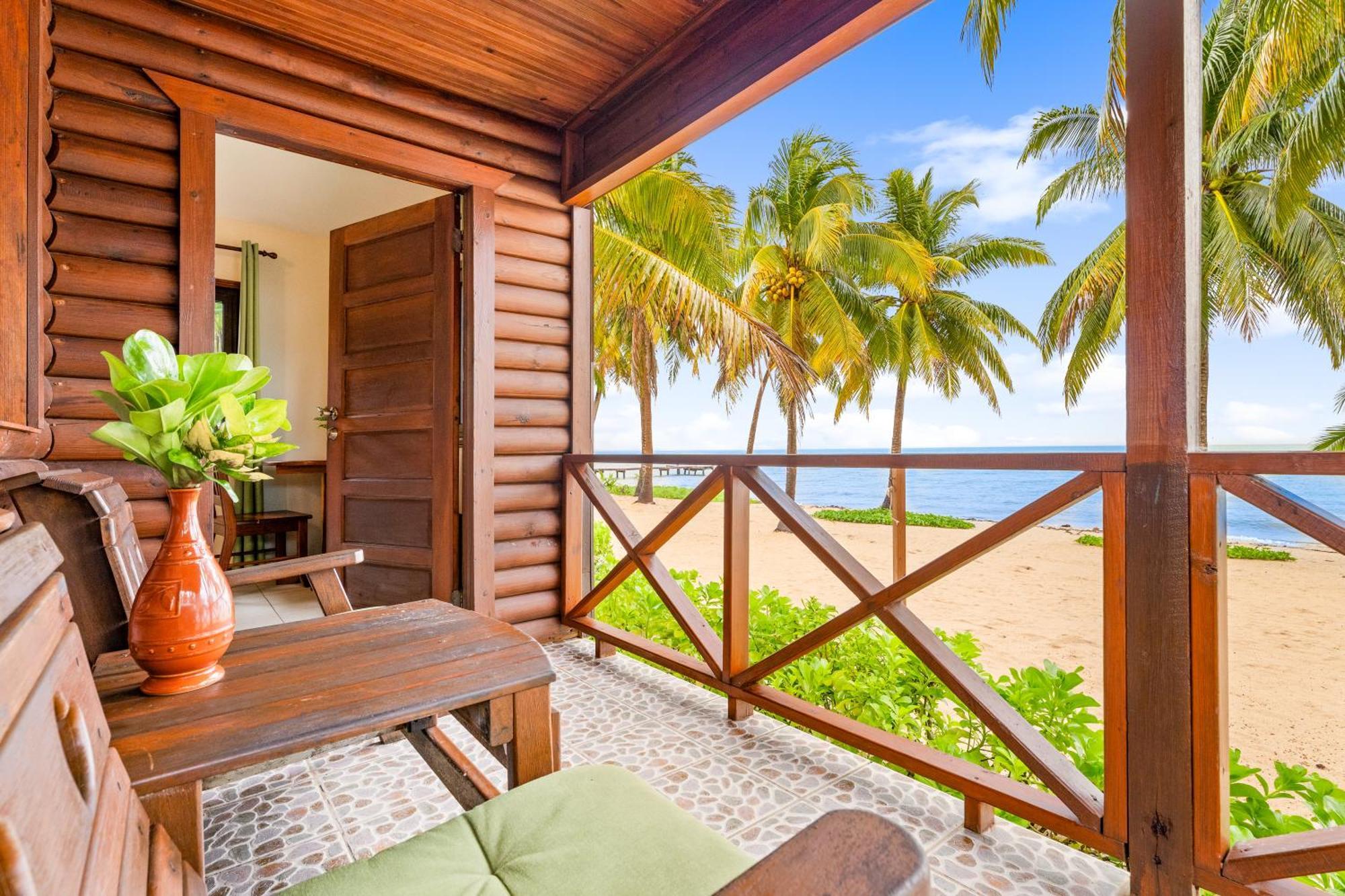 הופקינס Coconut Row Boutique Hotel מראה חיצוני תמונה