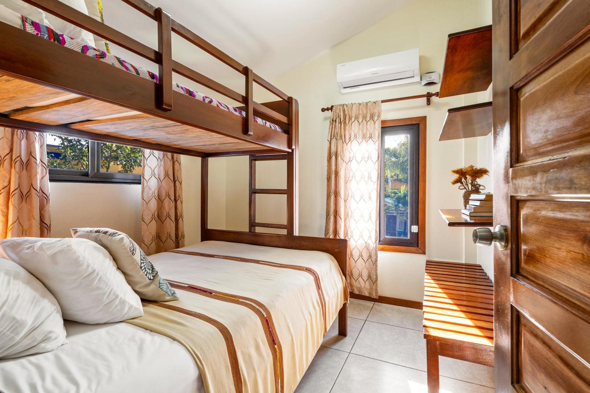 הופקינס Coconut Row Boutique Hotel חדר תמונה