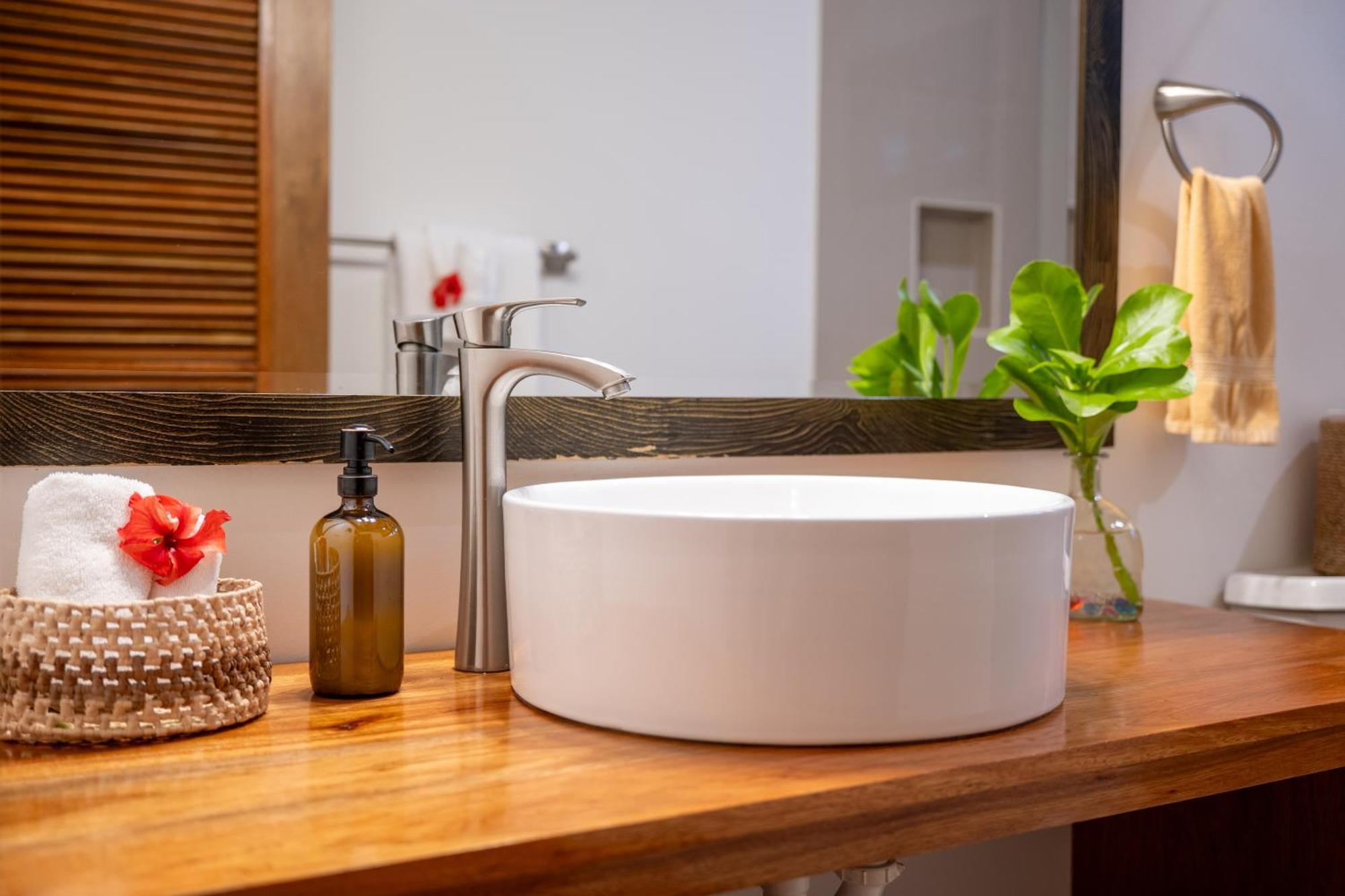 הופקינס Coconut Row Boutique Hotel מראה חיצוני תמונה
