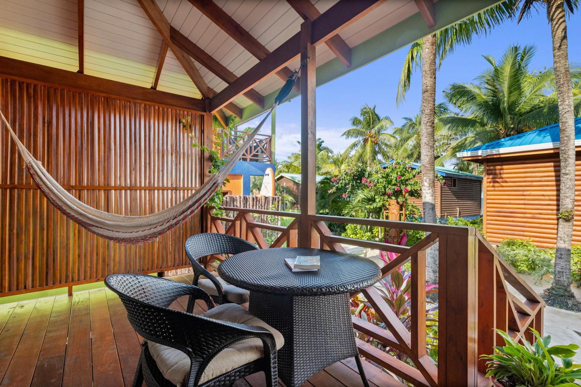 הופקינס Coconut Row Boutique Hotel חדר תמונה